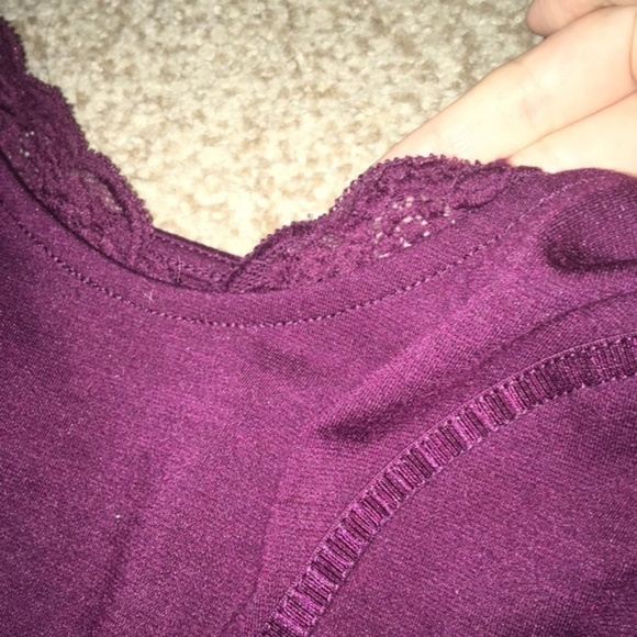 Gorgeous Deep Red/Burgundy Lace Corset-Style Top - Picture 4 of 4